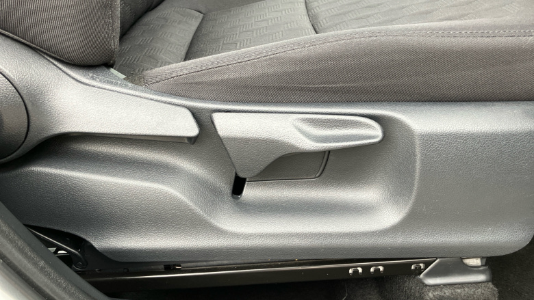 Toyota Yaris 1.5 Hybrid Icon 5dr CVT Hybrid Hatchback